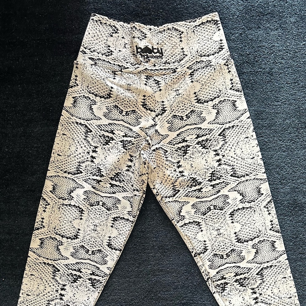Booty by Brabants leggings. Limited edition style. Brand new.